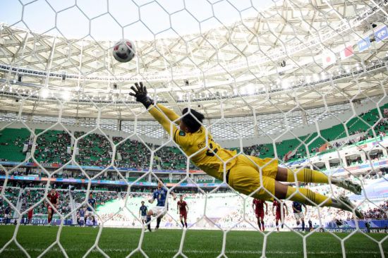 个赛季中展 个赛季中展