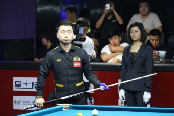 她在此前对 她在此前对