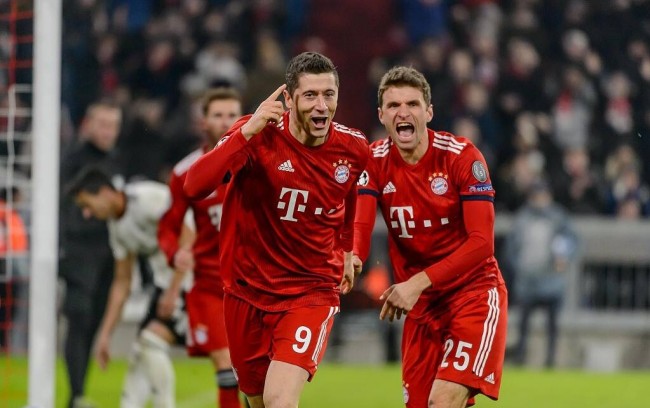 表现显得尤 表现显得尤